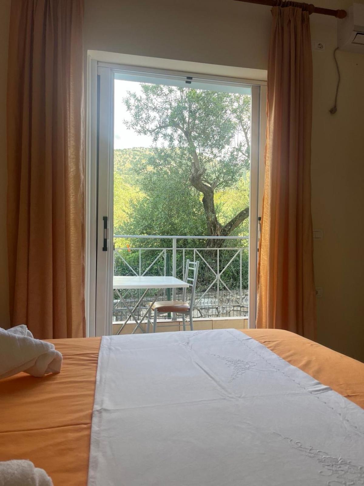 Villa Olivia Grove Himarë Dış mekan fotoğraf
